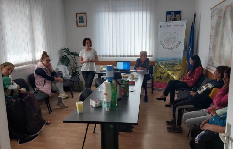 Întâlnire cu mame în cadrul proiectului ”Sate Sănătoase” în cadrul activității  ”Clubul Mama și Copilul”